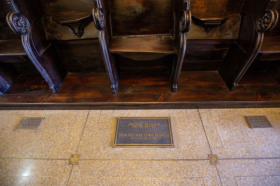 The Shrine’s chapel contains the tombs of Spencer Penrose, Julie Penrose, Horace Devereux, and Harry Leonard.